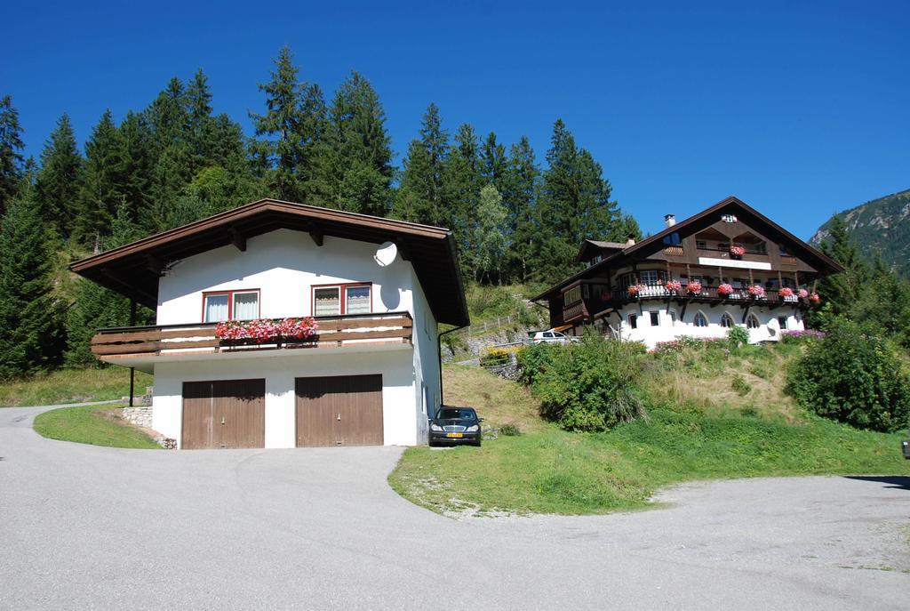 Ferienwohnung Pension Tirol Bichlbach Eksteriør billede