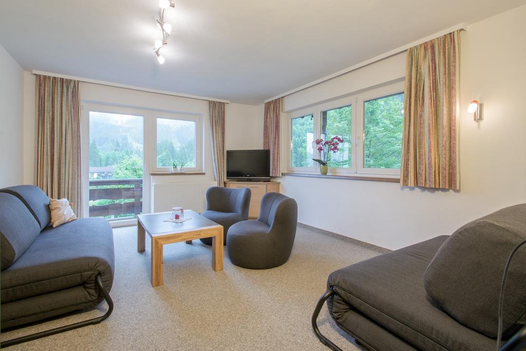 Ferienwohnung Pension Tirol Bichlbach Eksteriør billede